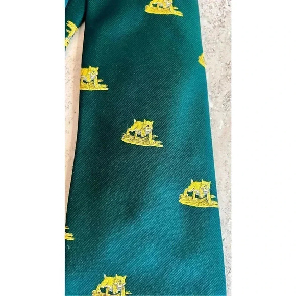 Wembley Men's Green & Gold Tiger Allover Print WPL 4075 Polyester Neck Tie NWT - Picture 2 of 9